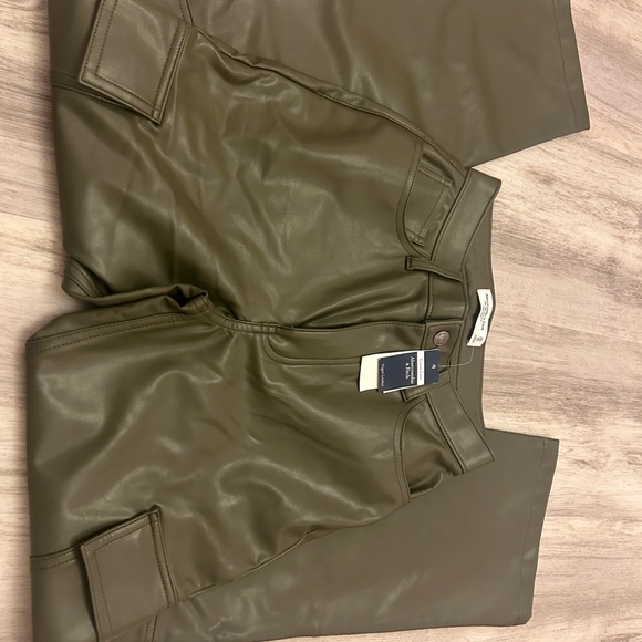 Abercrombie and Fitch womens leather 90s wide leg 25(0) short Curve love - Picture 6 of 7
